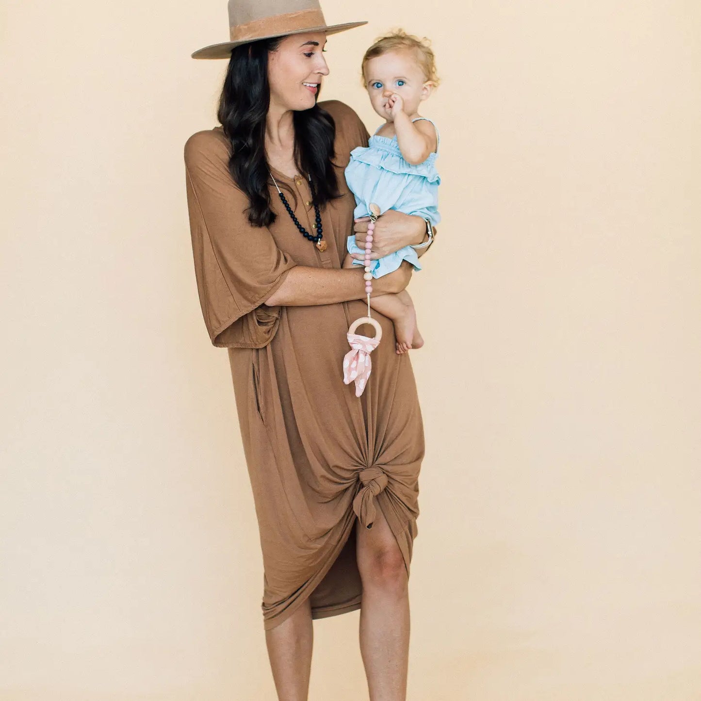 Pacifier Clip (Rosewood, Shadow Grey)