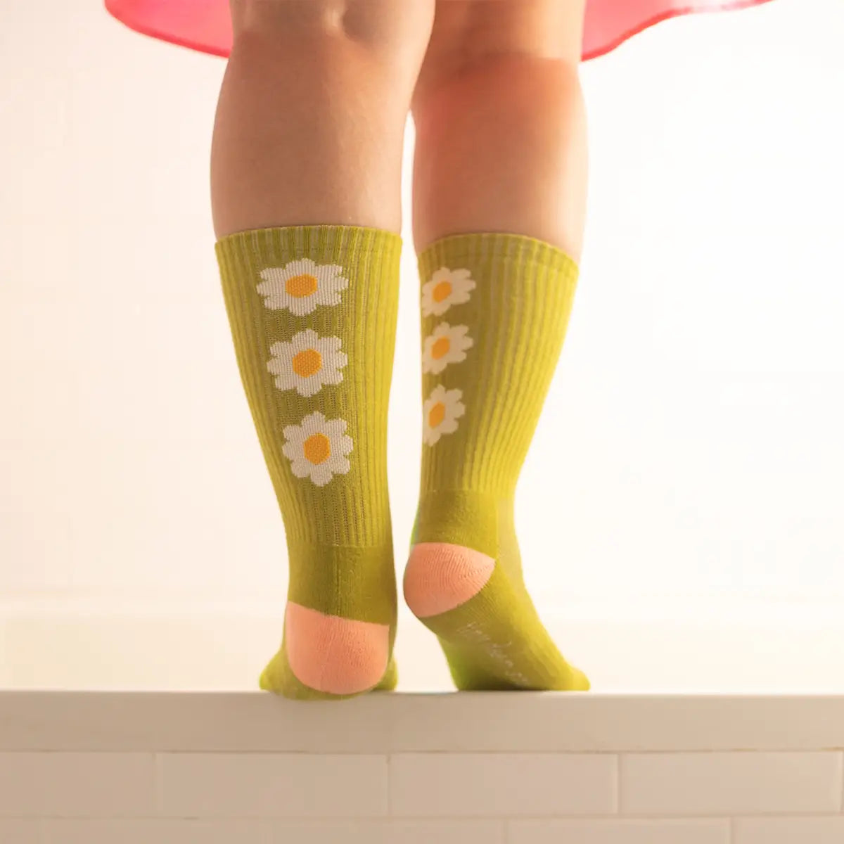 Retro Green Daisies Cushioned Socks